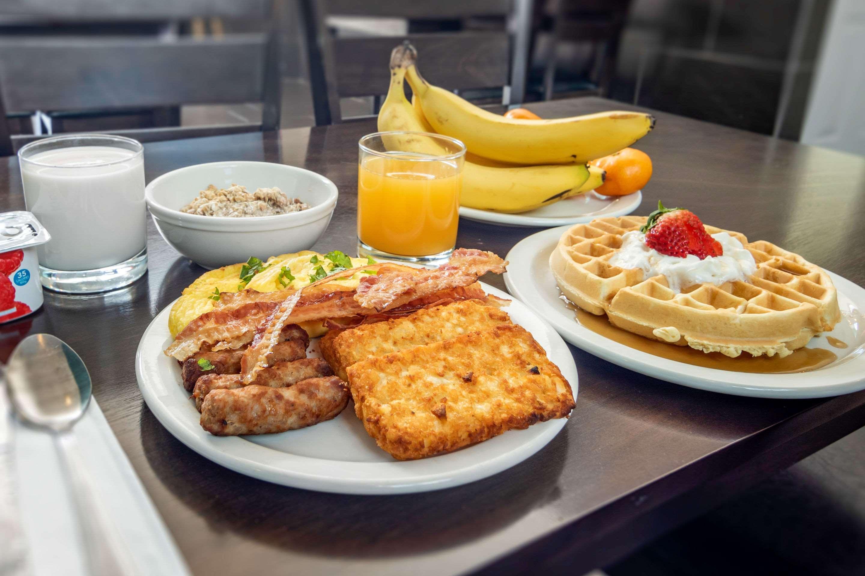 Quality Inn Kamloops Bagian luar foto