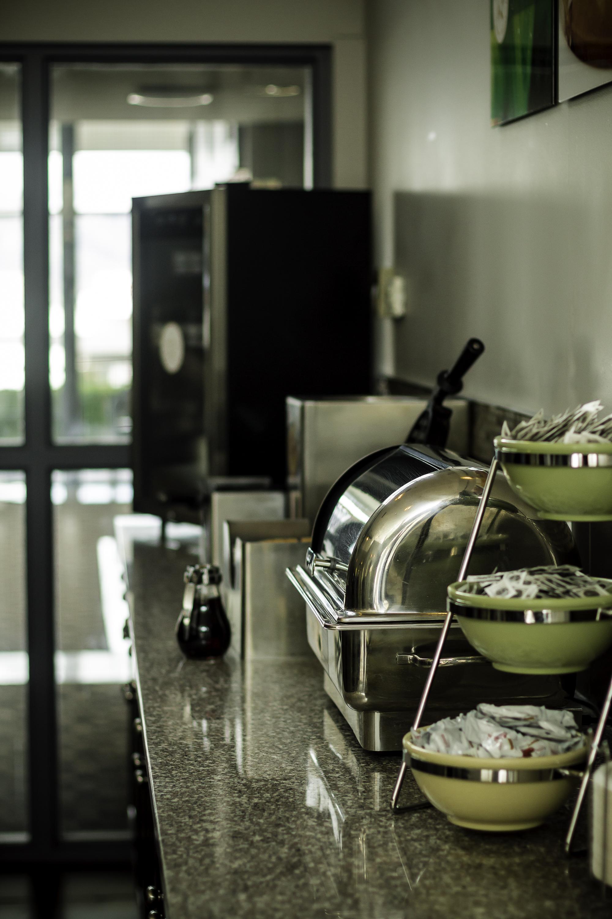 Quality Inn Kamloops Bagian luar foto
