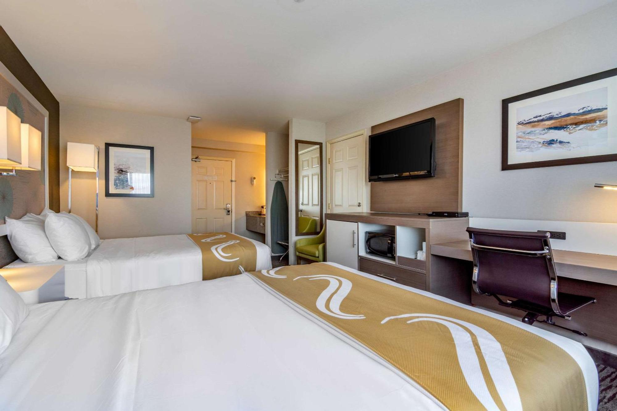 Quality Inn Kamloops Bagian luar foto