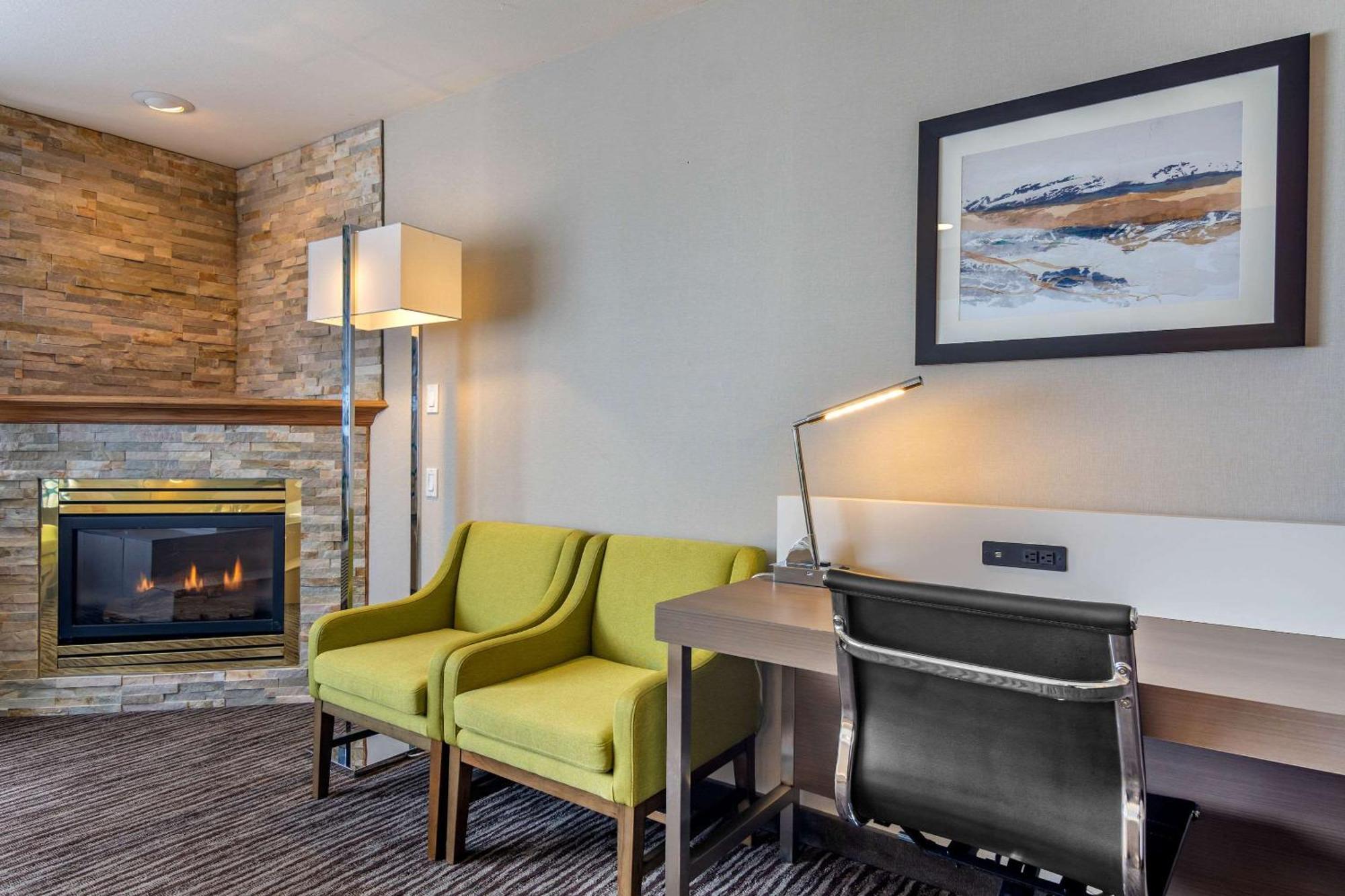Quality Inn Kamloops Bagian luar foto