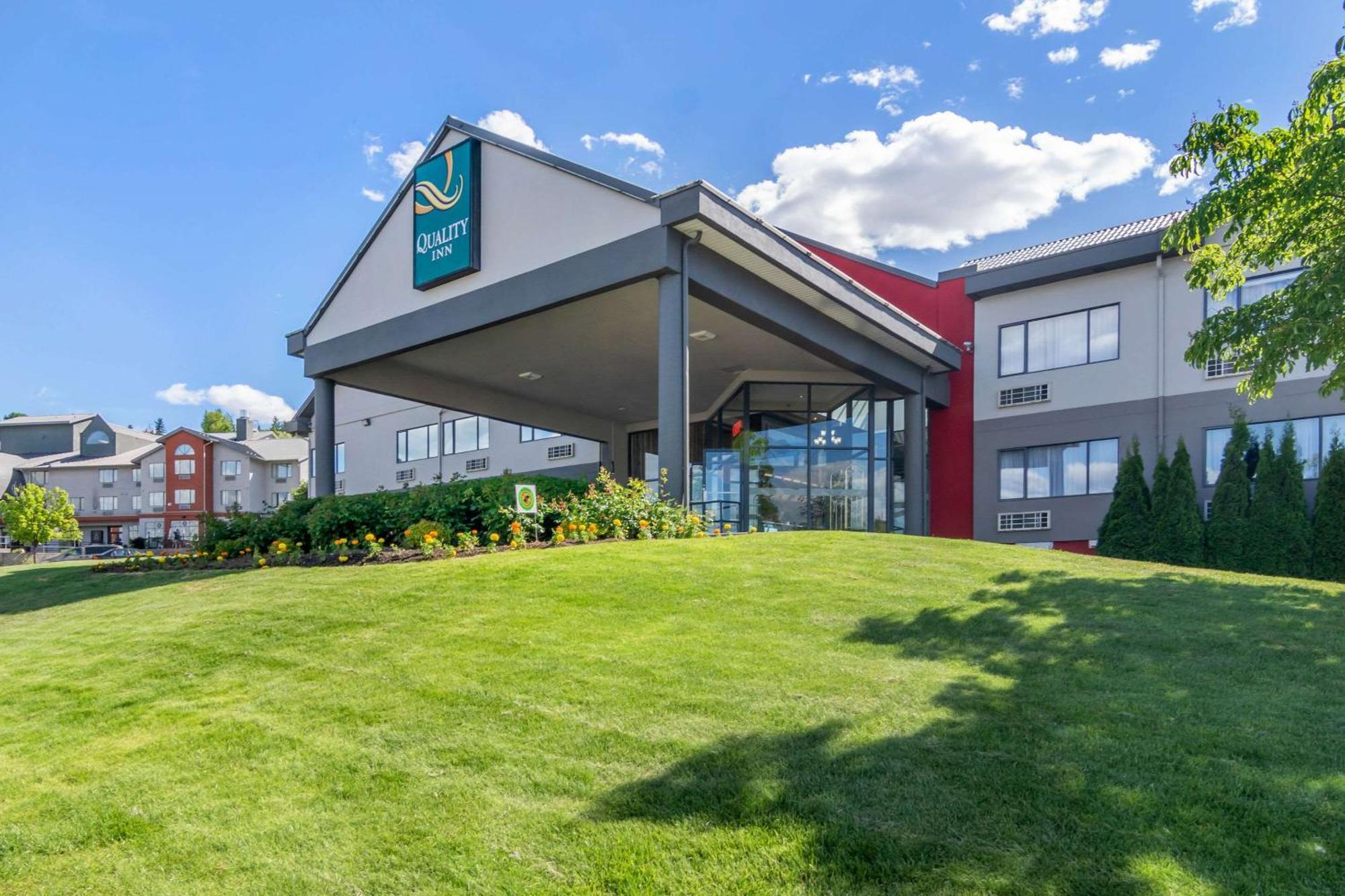 Quality Inn Kamloops Bagian luar foto