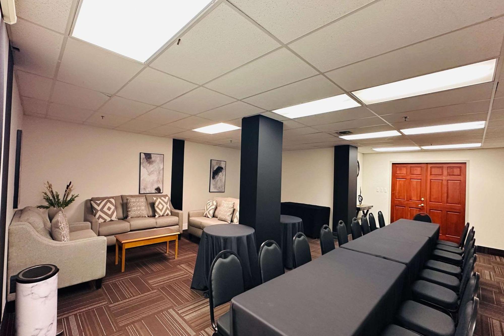 Quality Inn Kamloops Bagian luar foto
