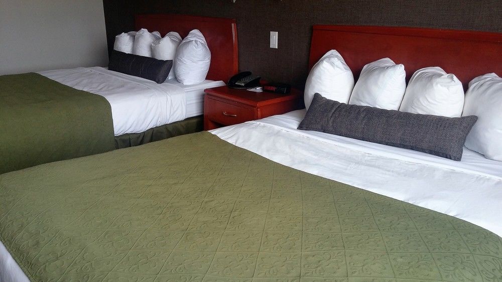Quality Inn Kamloops Bagian luar foto