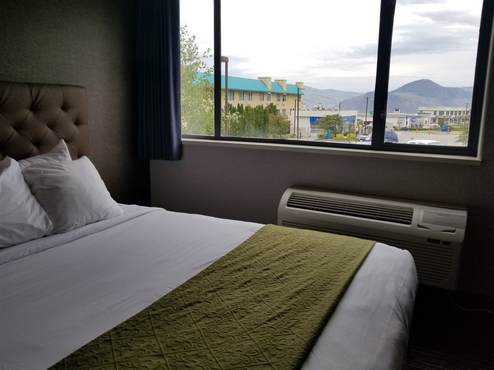 Quality Inn Kamloops Bagian luar foto